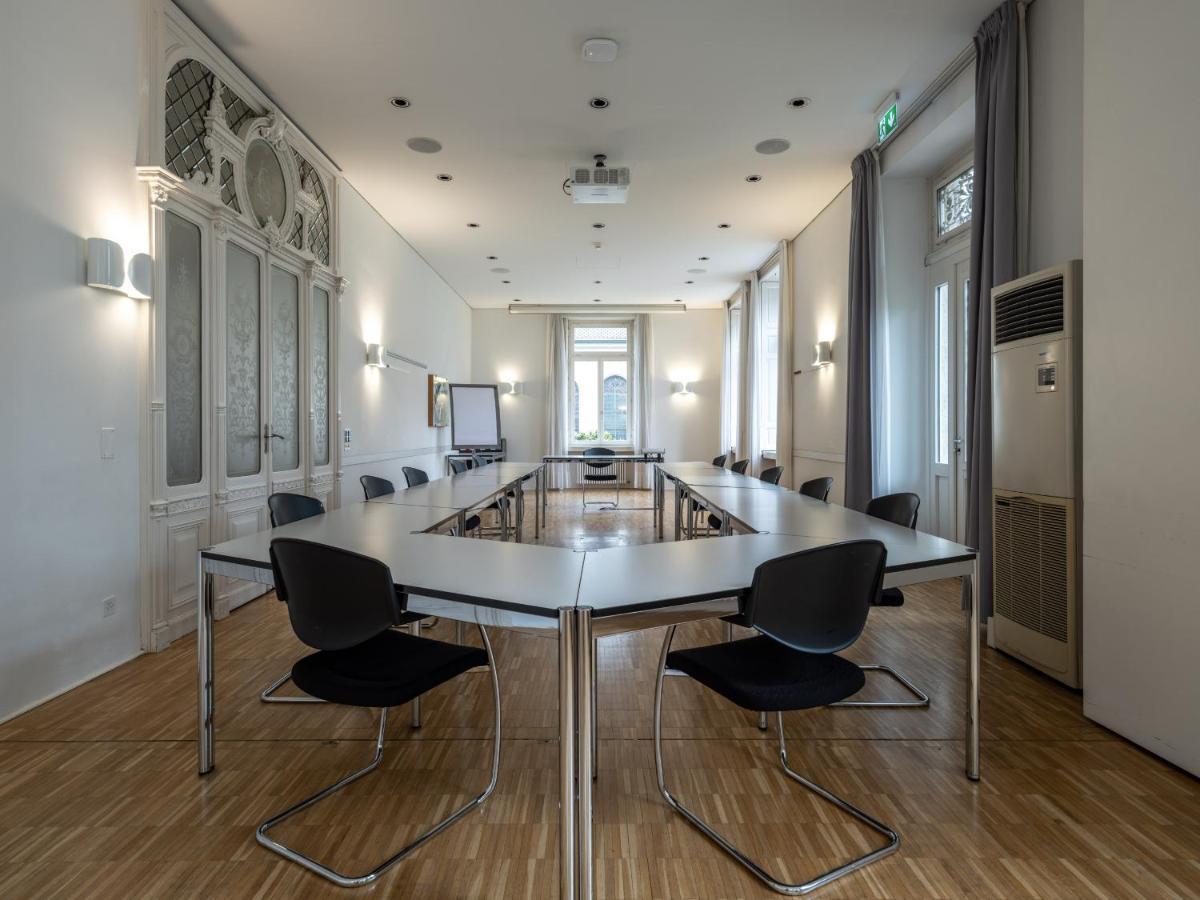 Business Center In Villa ベリンツォーナ エクステリア 写真